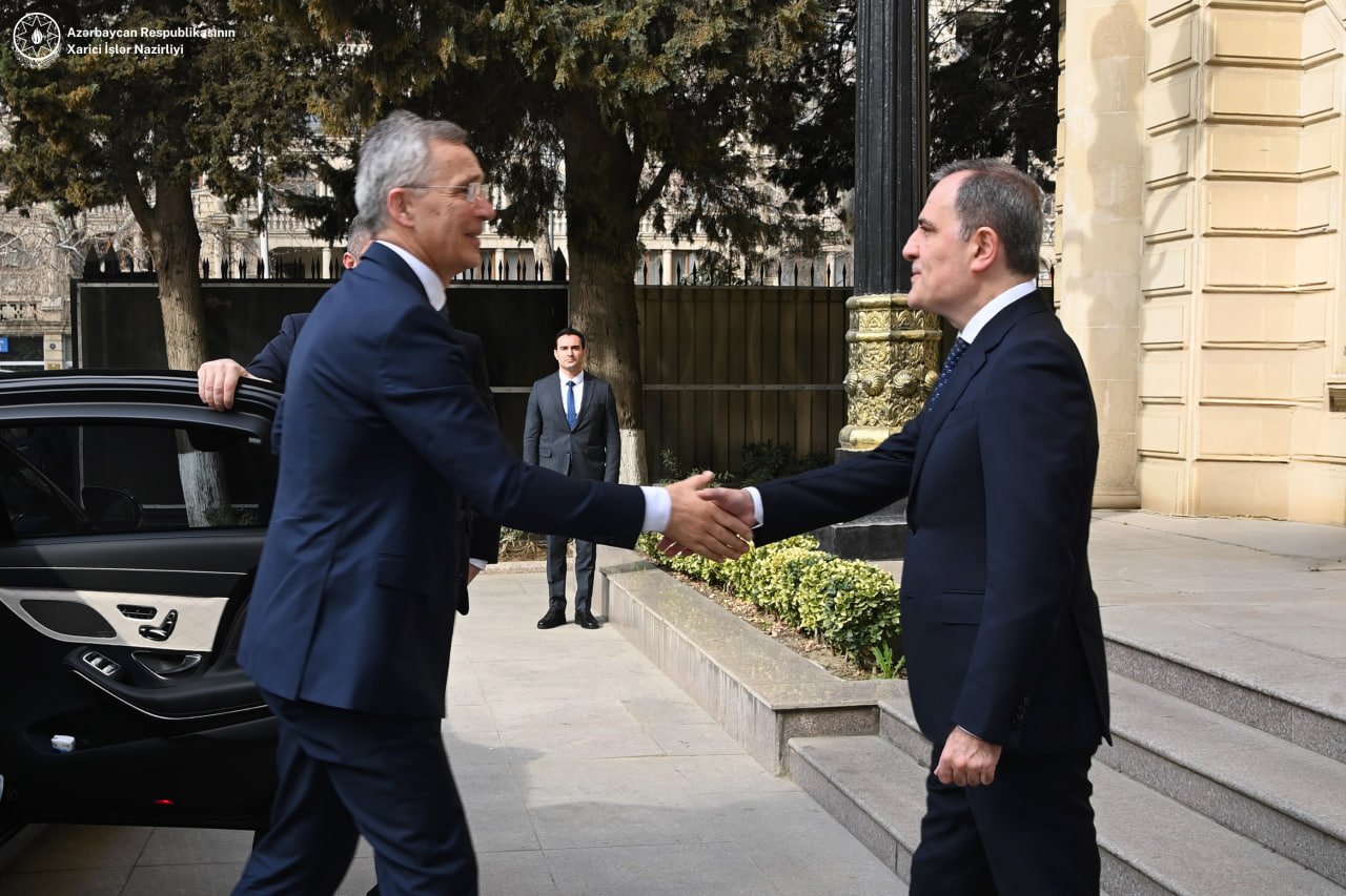 Ceyhun Bayramov sülh gündəliyini Stoltenberqin diqqətinə çatdırdı – FOTO   - foto 1