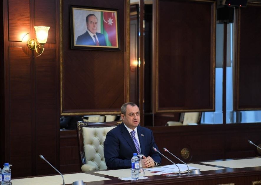 ABŞ-dan olan tələbələr Milli Məclisdə - FOTO - foto 2