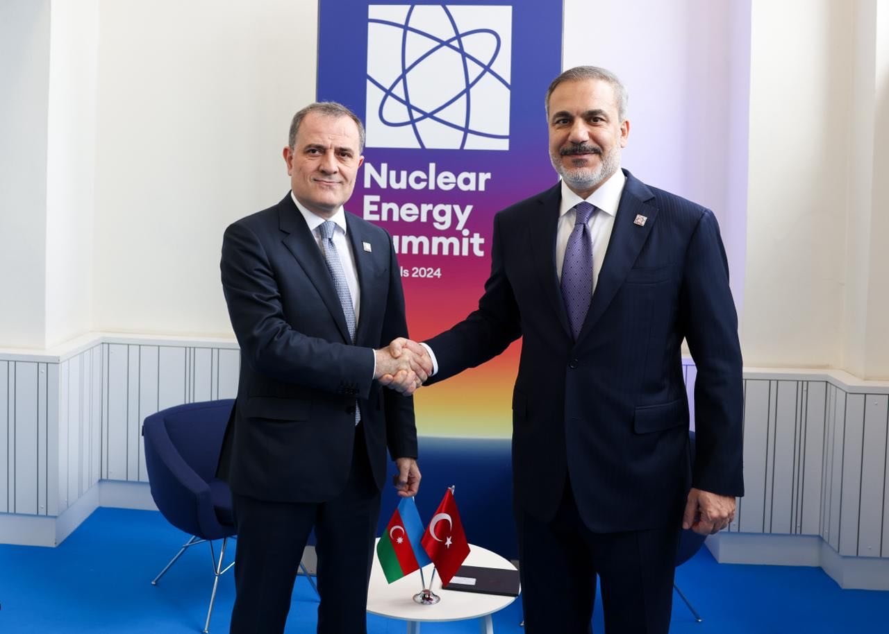 Ceyhun Bayramov Brüsseldə Hakan Fidanla GÖRÜŞDÜ – FOTO  - foto 1