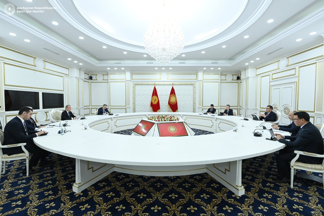Ceyhun Bayramov Qırğızıstan Prezidenti ilə görüşdü – FOTO   - foto 1