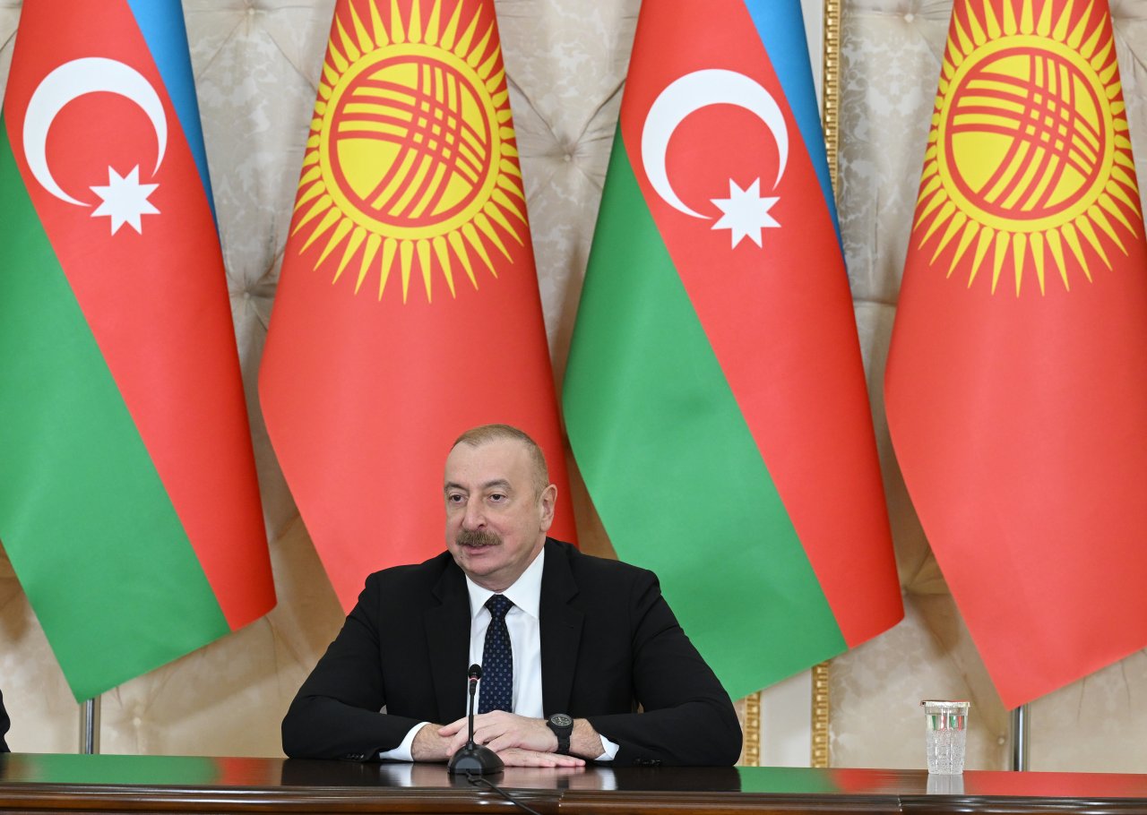 İlham Əliyev və Sadır Japarov mətbuata bəyanatlarla çıxış ediblər – FOTO/VİDEO - foto 6