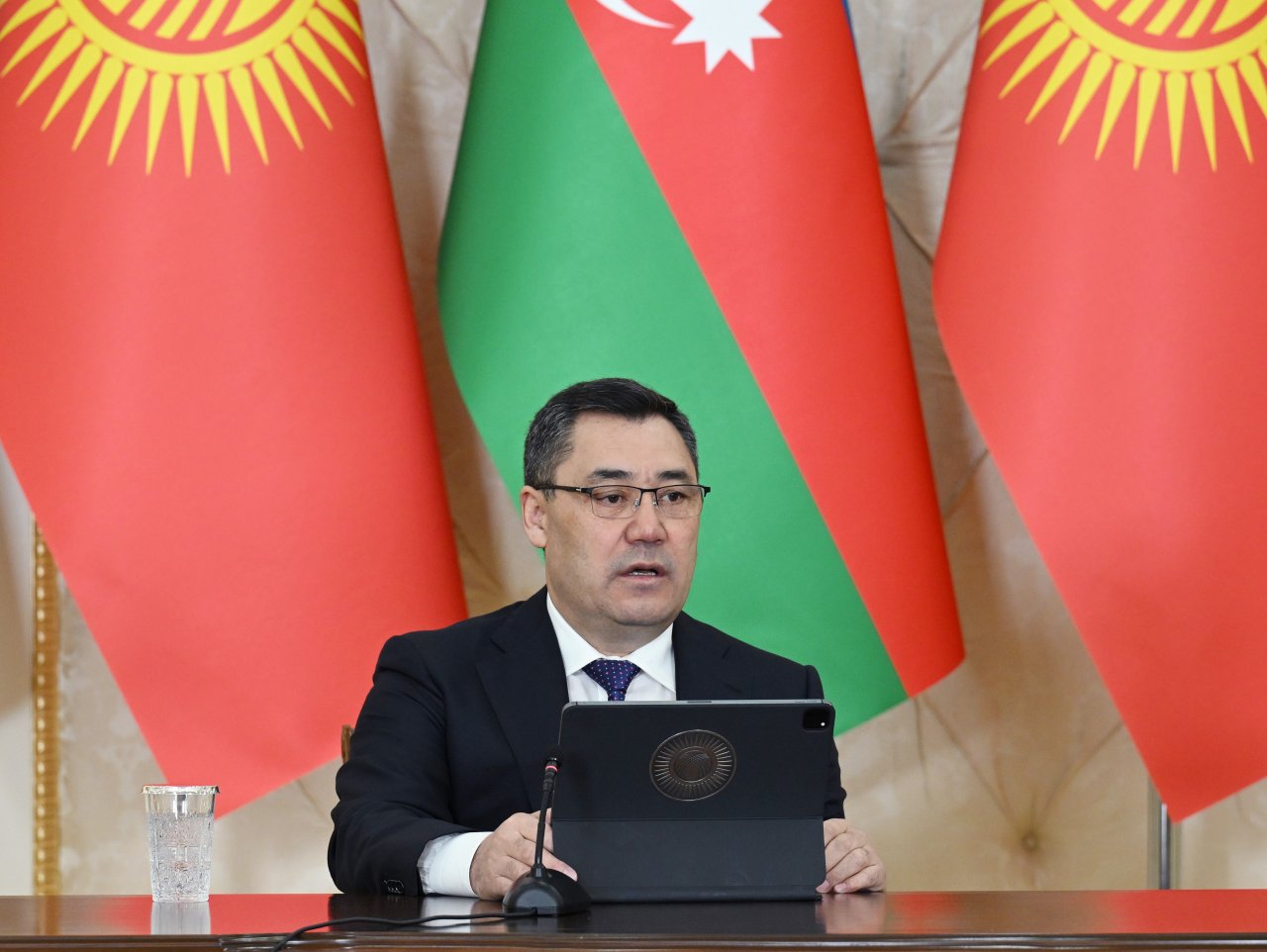 İlham Əliyev və Sadır Japarov mətbuata bəyanatlarla çıxış ediblər – FOTO/VİDEO - foto 1