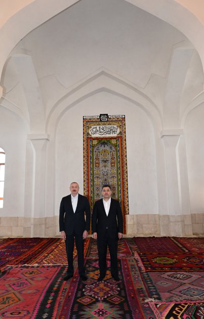 İlham Əliyev və Sadır Japarov Ağdam Cümə məscidinin açılışında iştirak ediblər - FOTO/VİDEO - foto 7