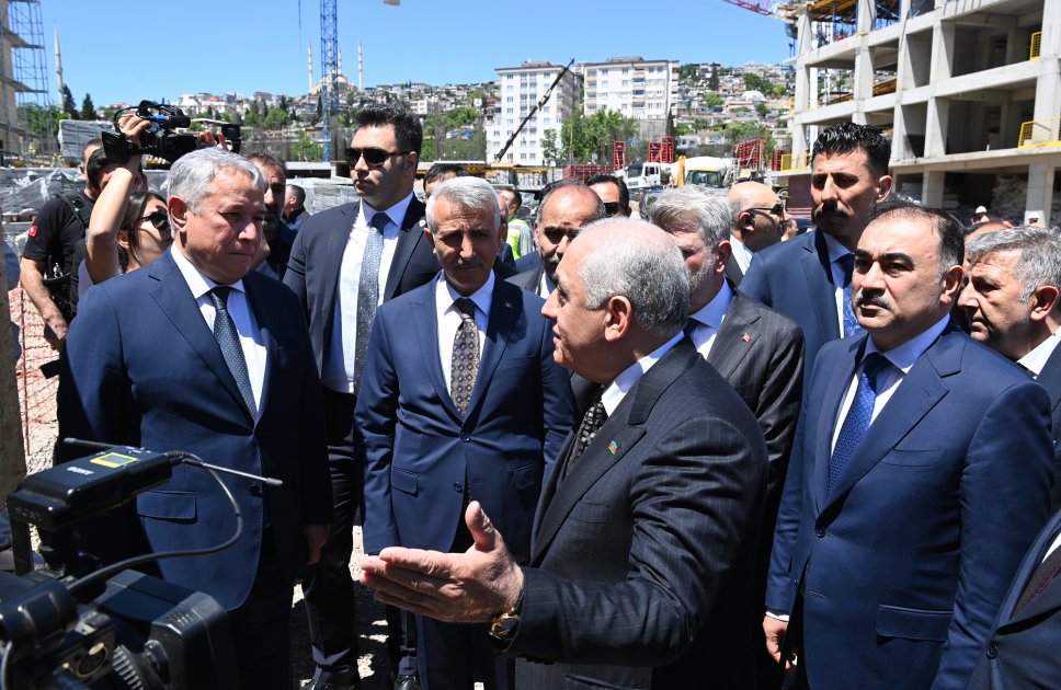 Əli Əsədov Kahramanmaraşdakı “Azərbaycan məhəlləsi”ndə - FOTO     - foto 2