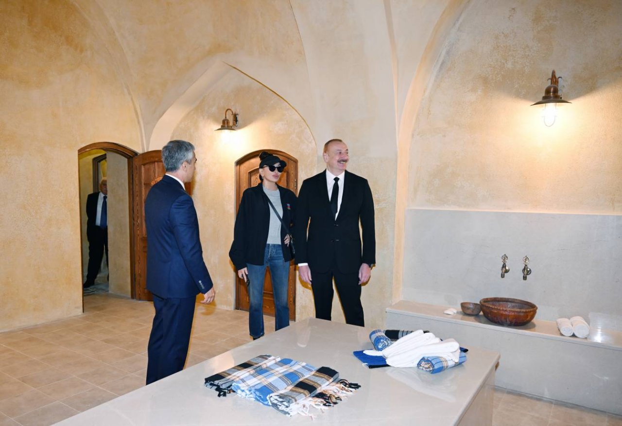 Şuşada “Şirin su” hamamının bərpadan sonra açılışı olub YENİLƏNİB/FOTO - foto 4