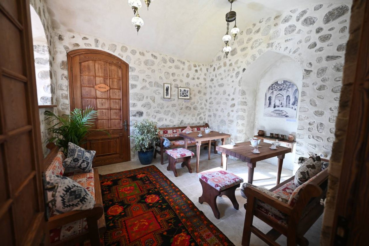 Şuşada “Şirin su” hamamının bərpadan sonra açılışı olub YENİLƏNİB/FOTO - foto 10