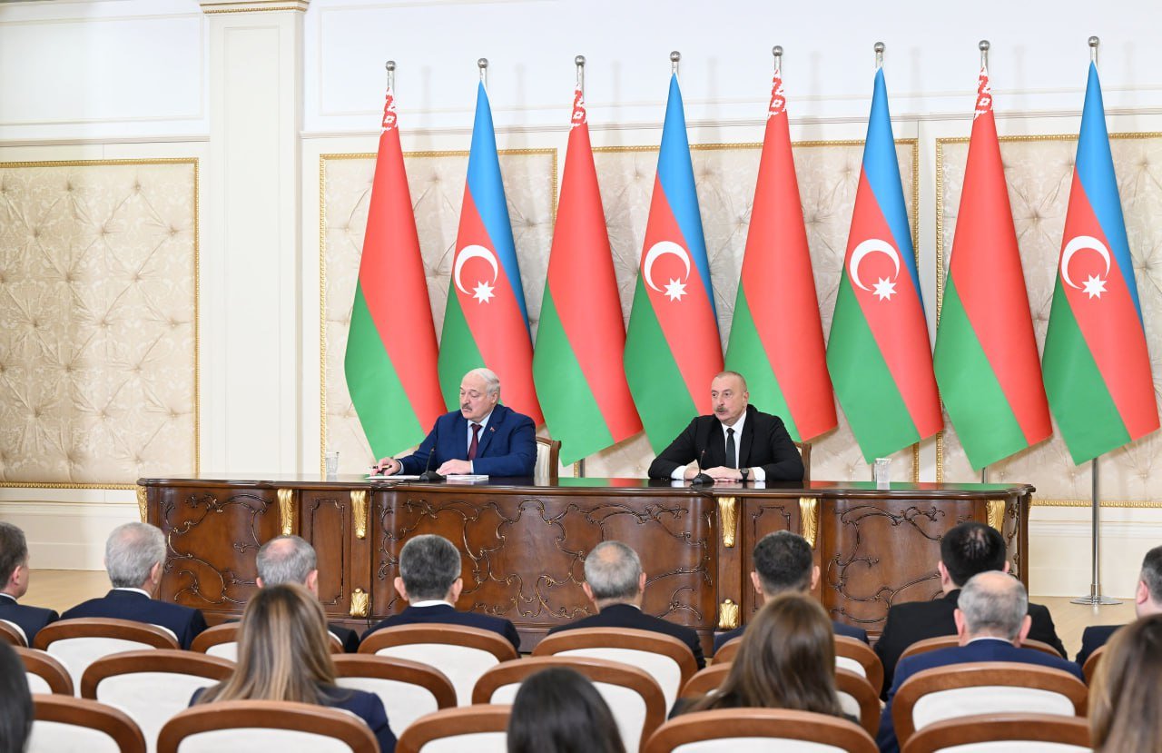 İlham Əliyev və Aleksandr Lukaşenko mətbuata bəyanatlarla çıxış ediblər - FOTO/VİDEO - foto 3