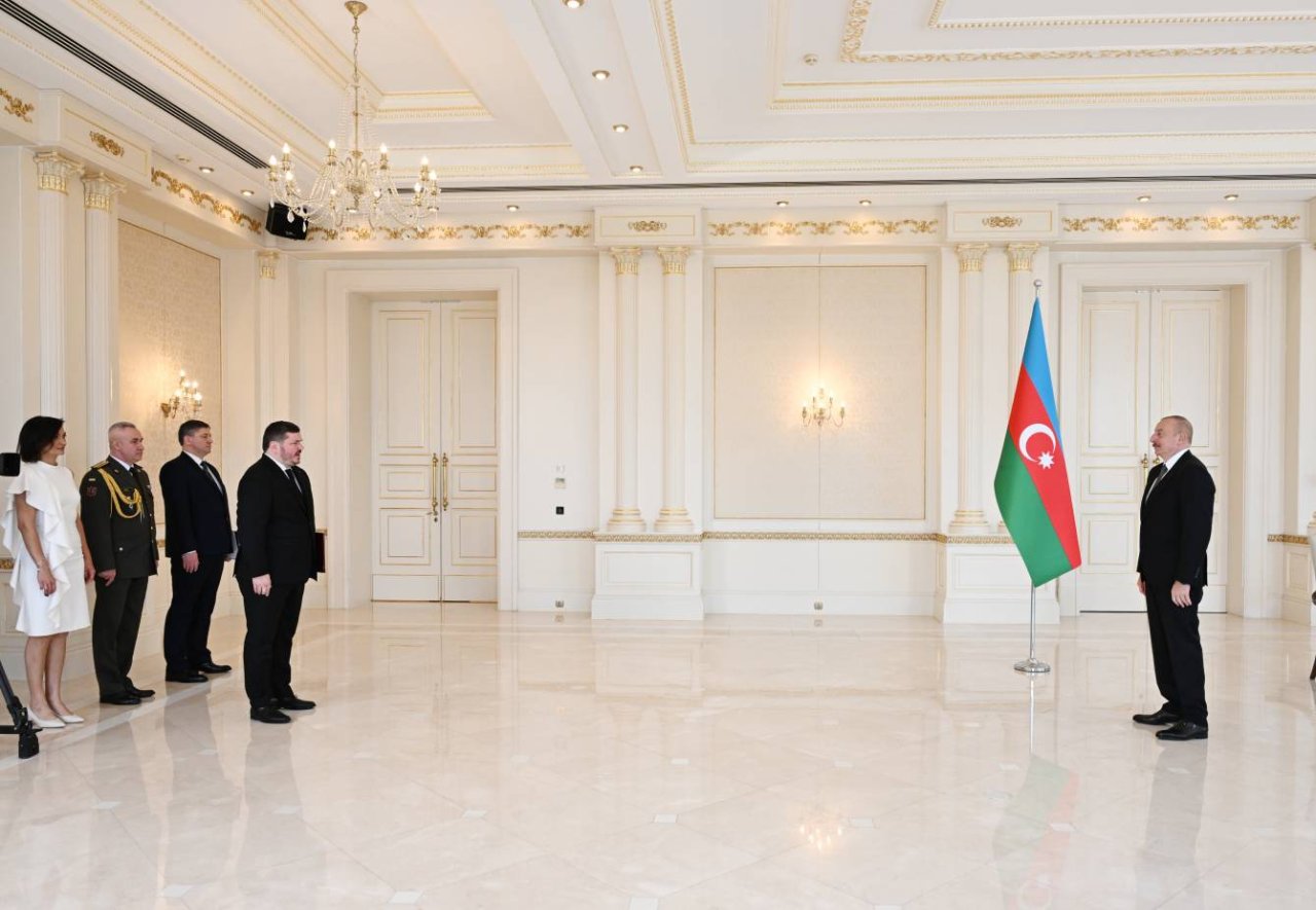 Prezident Ukraynanın yeni səfirinin etimadnaməsini qəbul etdi – FOTO - foto 1