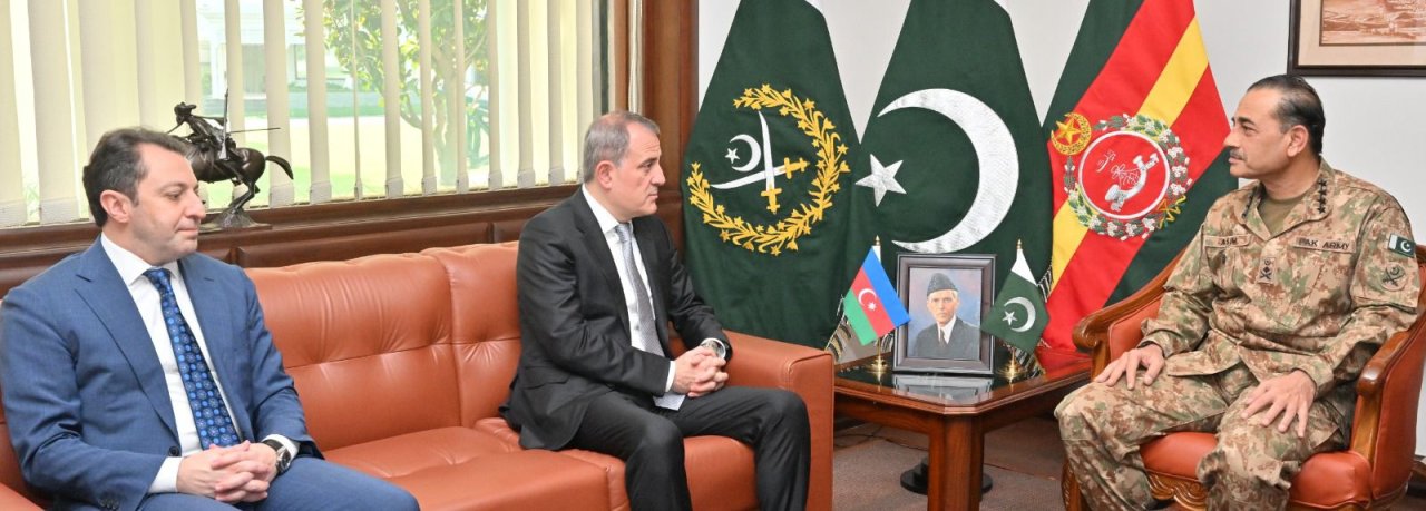 Ceyhun Bayramov Pakistanın Quru Qoşunları komandanı ilə görüşdü – FOTO   - foto 1