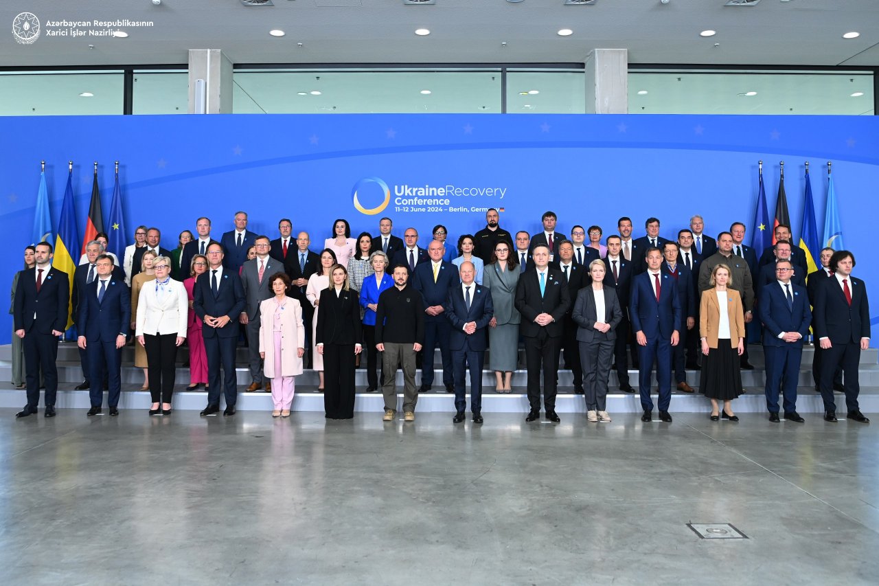 Ceyhun Bayramov Almaniyada Ukraynanın Bərpa Konfransında ÇIXIŞ EDİB - FOTO - foto 1