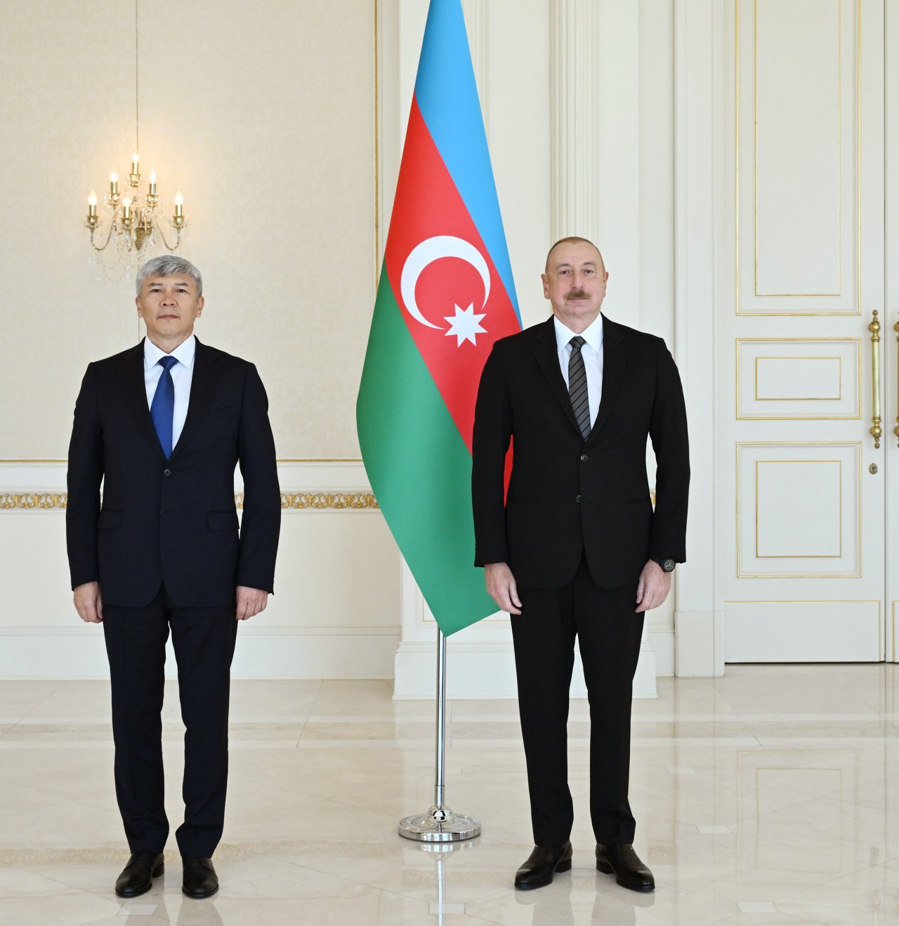 Prezident Qırğız Respublikasının yeni səfirinin etimadnaməsini qəbul etdi - FOTO - foto 2