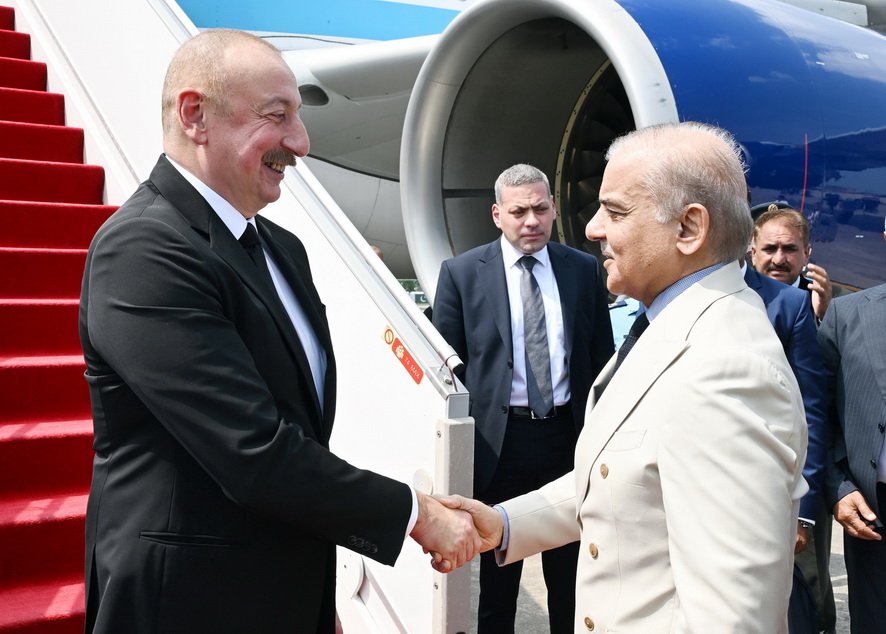 İlham Əliyev Pakistana GETDİ - FOTO/VİDEO - foto 8