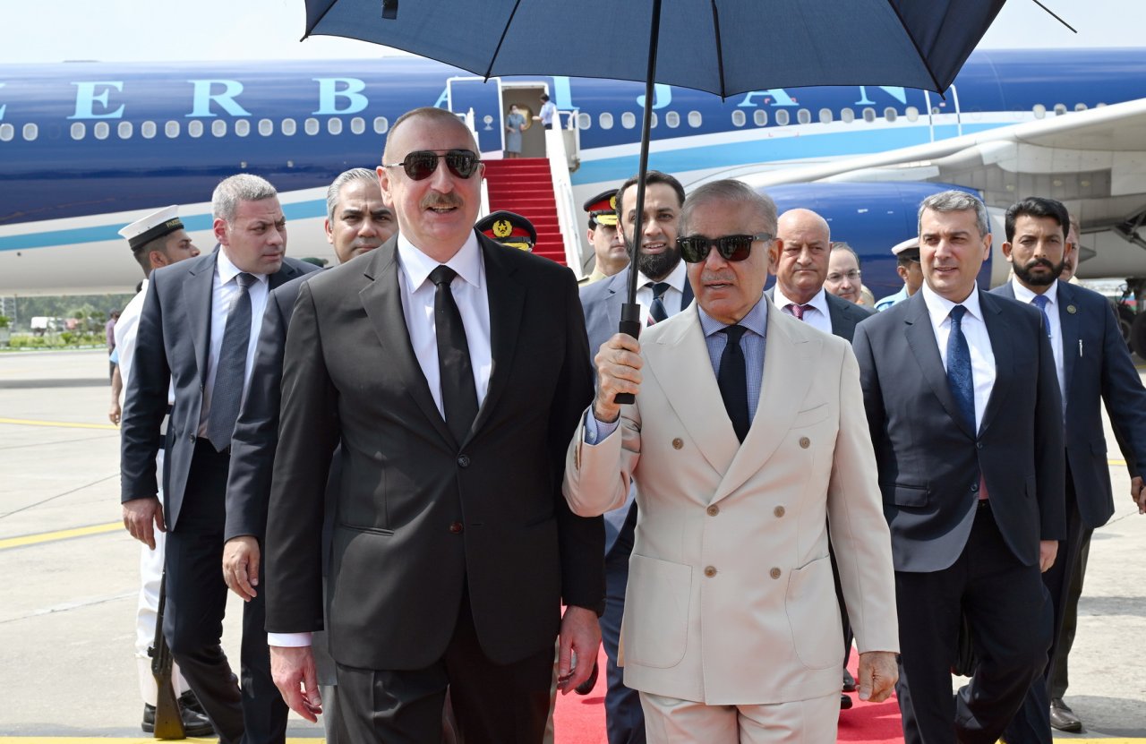 İlham Əliyev Pakistana GETDİ - FOTO/VİDEO - foto 6