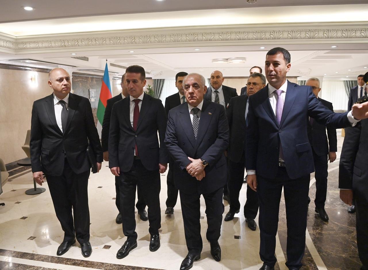 Baş nazir Azərbaycanın İrandakı səfirliyində - FOTO - foto 2