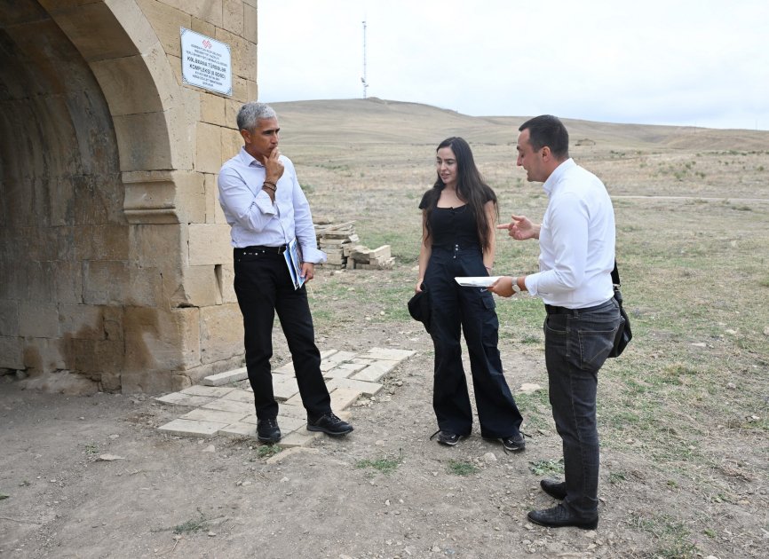 Leyla Əliyeva Şamaxıda tarixi abidələrdə aparılan işlərlə TANIŞ OLDU - FOTO - foto 2