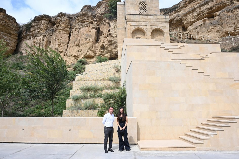 Leyla Əliyeva Şamaxıda tarixi abidələrdə aparılan işlərlə TANIŞ OLDU - FOTO - foto 3
