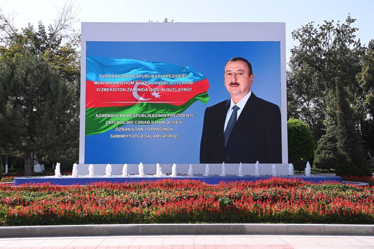 Prezident və Birinci xanım Özbəkistanda - FOTO - foto 2