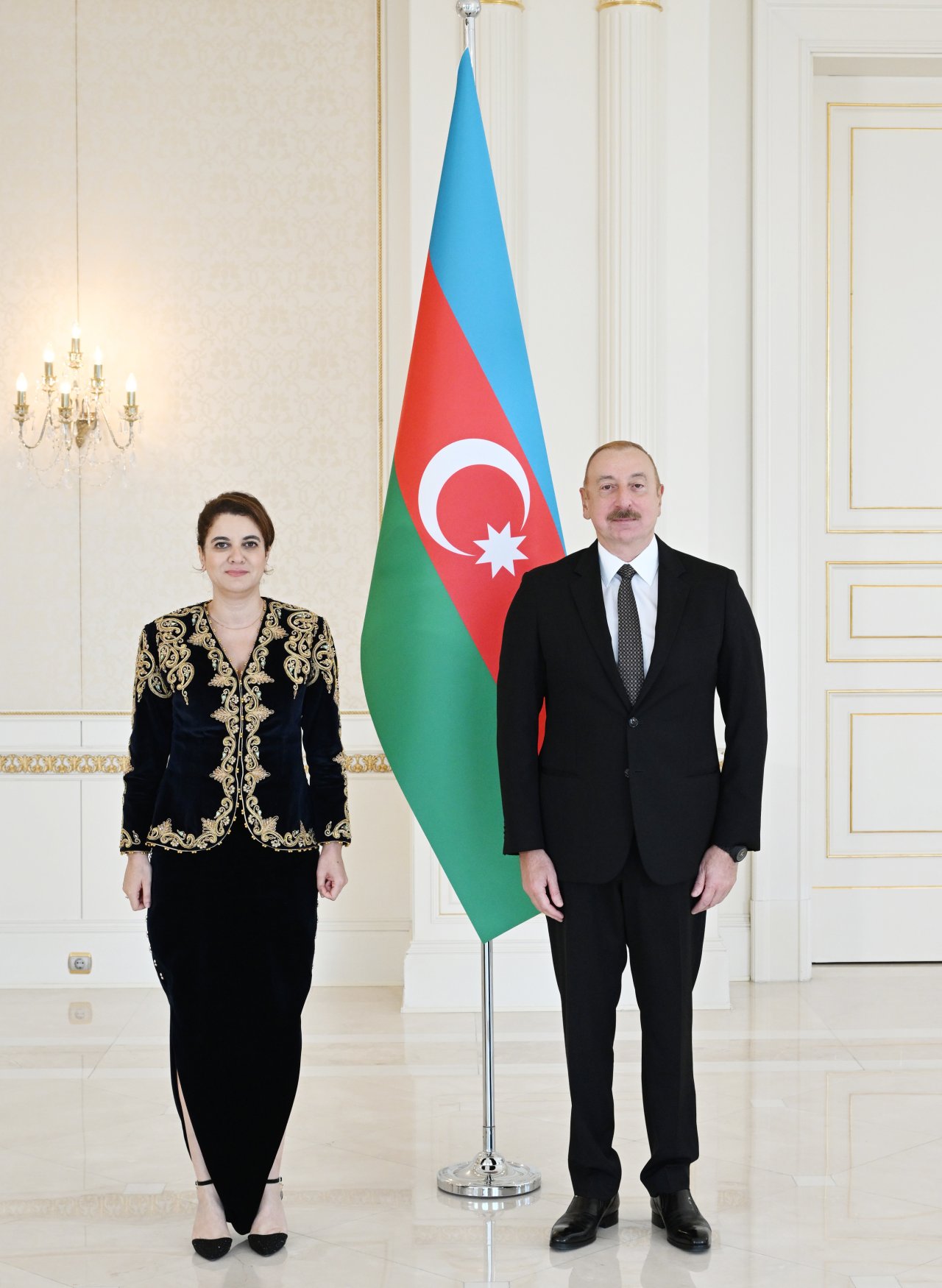 İlham Əliyev Əlcəzairin yeni səfirinin etimadnaməsini qəbul edib - FOTO - foto 2