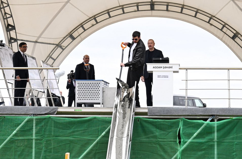 Ağdam şəhərində “İmarət” stadionunun təməli qoyuldu - FOTO/VİDEO - foto 1