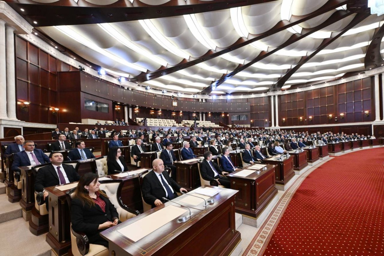 Prezident yeddinci çağırış Milli Məclisin ilk iclasında iştirak edib - FOTO/VİDEO - foto 12