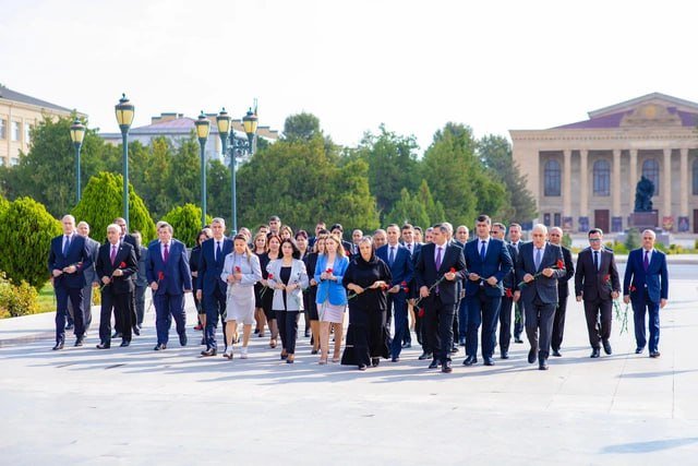 Naxçıvan Ali Məclisinə sədr seçə bilmədilər: Namizəd dəstəklənmədi - FOTO - foto 3