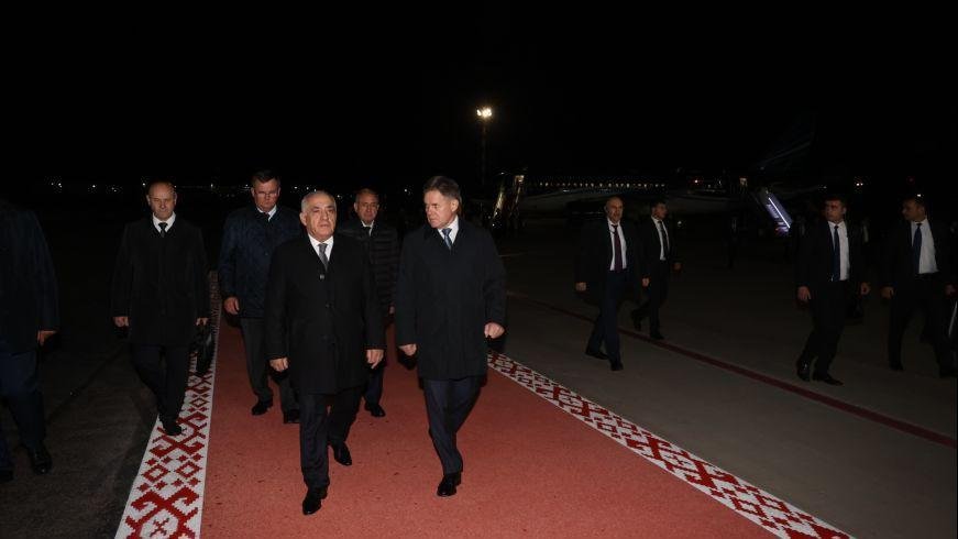Baş nazir Belarusa SƏFƏR EDİB - FOTO - foto 1