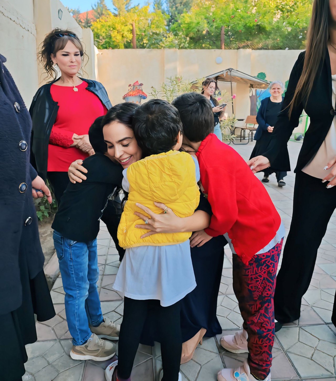 Leyla Əliyeva "Sevgi Evi" qadın və uşaq sığınacağını ZİYARƏT ETDİ - FOTO - foto 6