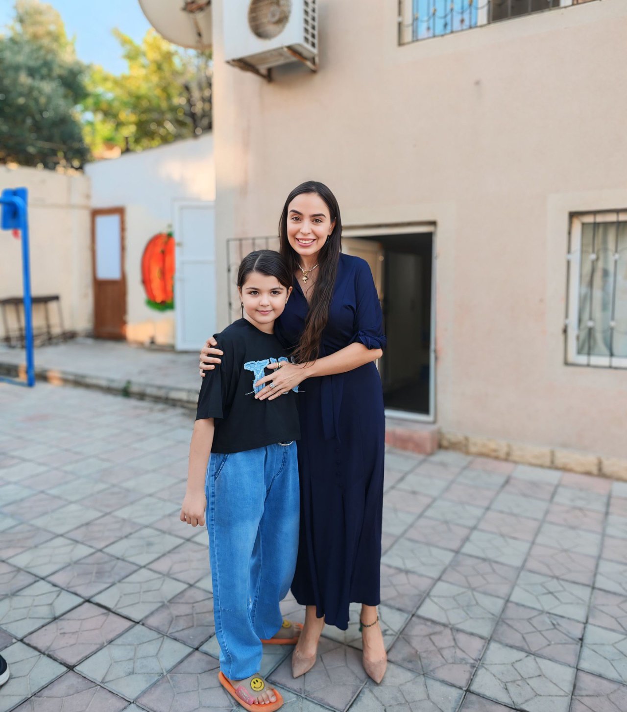 Leyla Əliyeva "Sevgi Evi" qadın və uşaq sığınacağını ZİYARƏT ETDİ - FOTO - foto 1