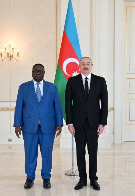 İlham Əliyev Beninin yeni səfirini qəbul etdi – FOTO - foto 4