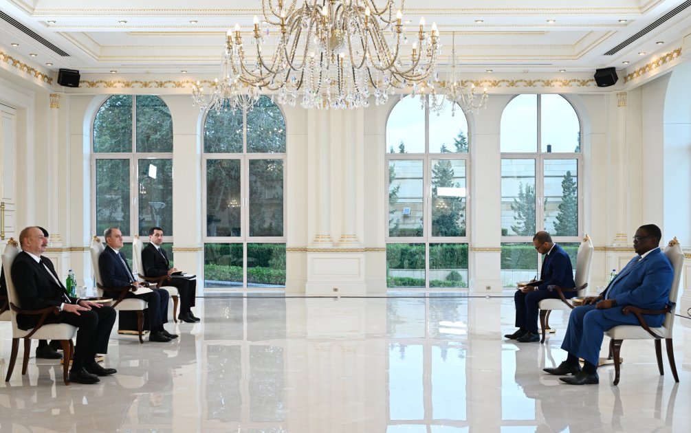 İlham Əliyev Beninin yeni səfirini qəbul etdi – FOTO - foto 1