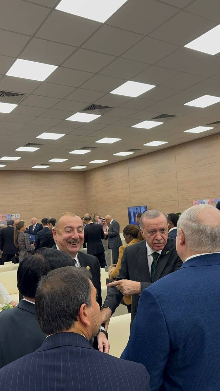 Kazanda İlham Əliyevin Ərdoğanla səmimi dialoqu – FOTO/VİDEO - foto 2