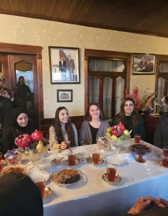 Leyla Əliyeva Lerikdə şəhid qardaşlarının ailəsində olub - FOTO - foto 2