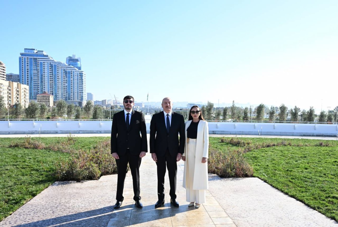 Prezident Bakıda Zəfər parkının açılışında - FOTO/VİDEO - foto 16
