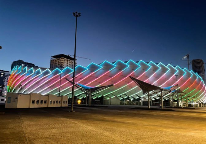 Batumi şəhəri Azərbaycan bayrağının rəngləri ilə işıqlandırıldı - FOTO - foto 1