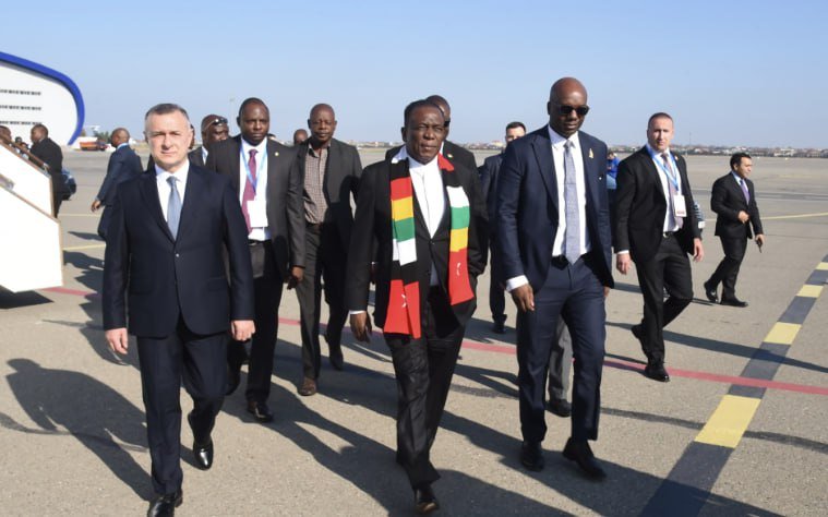 Zimbabve Prezidenti Azərbaycana səfərə gəlib - FOTO - foto 1