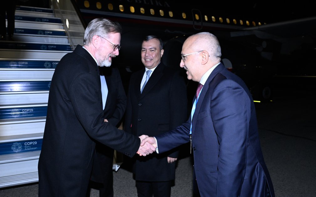 Çexiyanın Baş naziri Azərbaycana gəldi – FOTO - foto 2