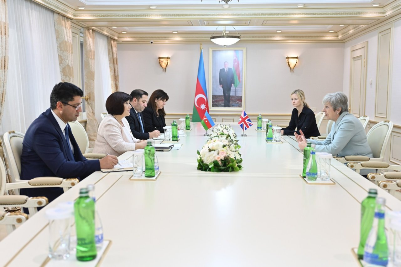 Tereza Mey Milli Məclisdə - FOTO - foto 2