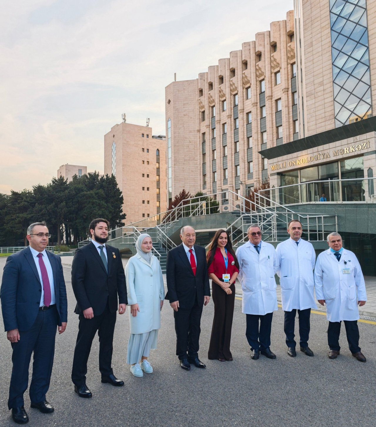 Leyla Əliyeva Uşaq Onkologiya Klinikasında - FOTO - foto 12