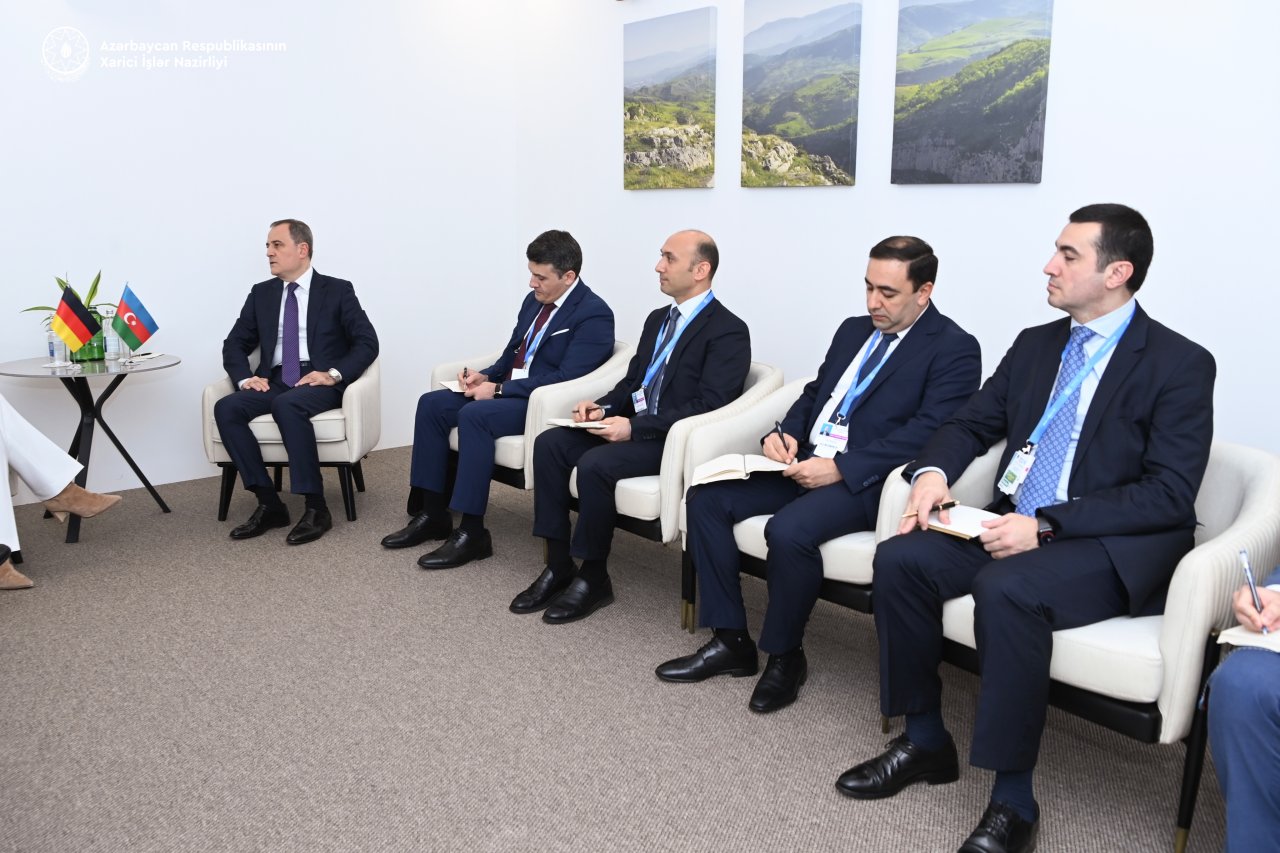 Ceyhun Bayramov Berbokla nələri müzakirə etdi? – FOTO - foto 2
