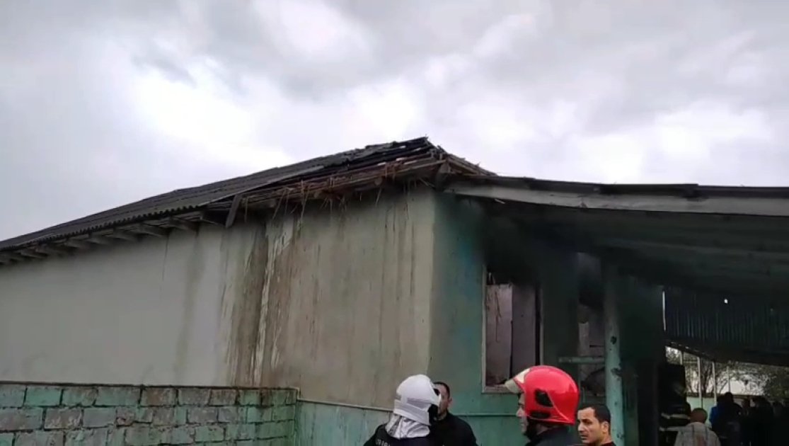 Salyanda evə ildırım düşdü - FOTO/VİDEO - foto 3