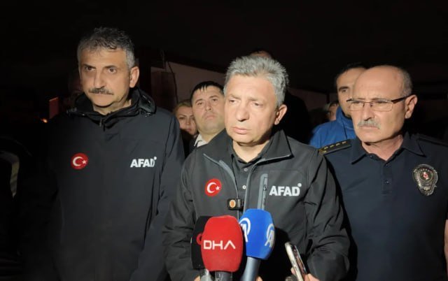 Antalyanın Kəpəz rayonunda görünməmiş fəlakət: 5 ölü, 1 yaralı var – FOTO/VİDEO - foto 4