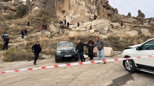 Türkiyədə qaya uçqunu: 2 ölü, 1 yaralı var – FOTO-VİDEO - foto 1