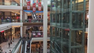 “Gənclik Mall”da həyəcan siqnalı verildi, vətəndaşlar təxliyə edilir - VİDEO