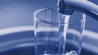 Bakı sakinlərinin NARAHATLIĞI – Sudan gələn kəskin xlor qoxusu ilə bağlı RƏSMİ AÇIQLAMA 