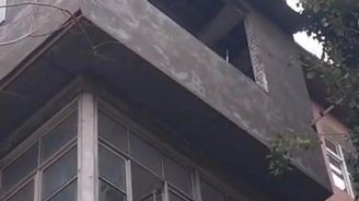 Bakıda yaşayış binasında partlayış: Xəsarət alan var - VİDEO