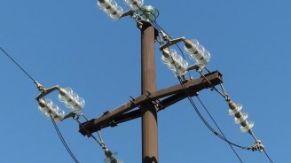 Azərbaycanda tragikomik HADİSƏ – 35 yaşlı kişi elektrik dirəyinə çıxdığı üçün iki rayon İŞIQSIZ qaldı - ÖZƏL