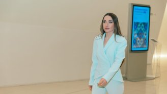 Alena Əliyeva Kerol Förmenin sərgisindən paylaşım etdi - FOTO