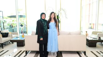 Leyla Əliyeva Əbu-Dabidə əfqanıstanlı tədqiqatçı Zarqa Yaftalı ilə görüşüb