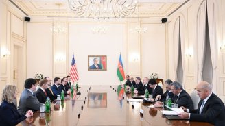 İlham Əliyevin ABŞ-ın Vitse-prezidenti ilə geniş tərkibdə görüşü KEÇİRİLDİ - FOTO/VİDEO