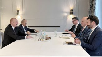 İlham Əliyev Münxendə &ldquo;Oracle&rdquo; korporasiyasının baş icraçı direktoru ilə görüşüb